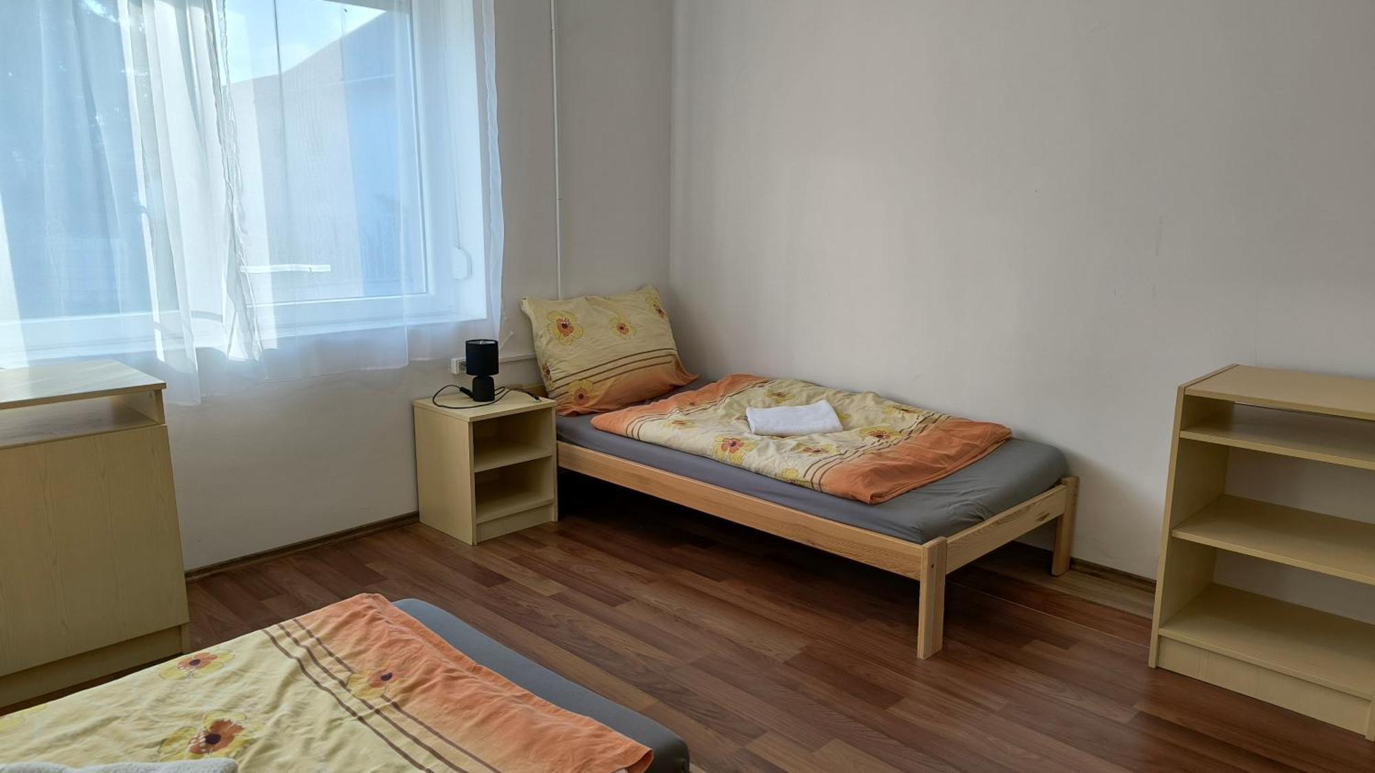Hotel Oerveny Vendeghaz Tiszafüred Zimmer foto